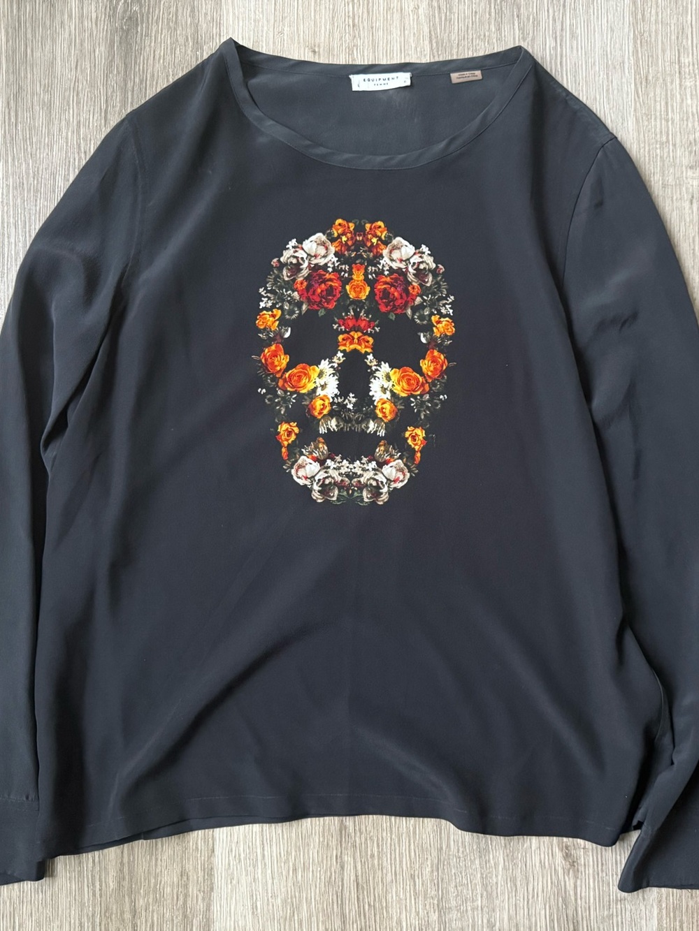 Equipment Femme Black Silk Floral Wreath Blouse Size L